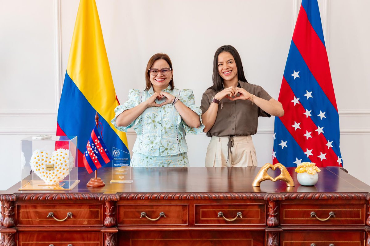 MagdalenaGober's tweet photo. Gobernadora @mmarguiguerra fortalece su gabinete con dos nuevas funcionarias en Infraestructura y Gerencia de Proyectos.

Ieruska Paola Chávez Zabaleta asume la Secretaría de Infraestructura, mientras que Karen Margarita Forero Bula estará al frente de la Gerencia de Proyectos. https://t.co/70LhZYoVyl