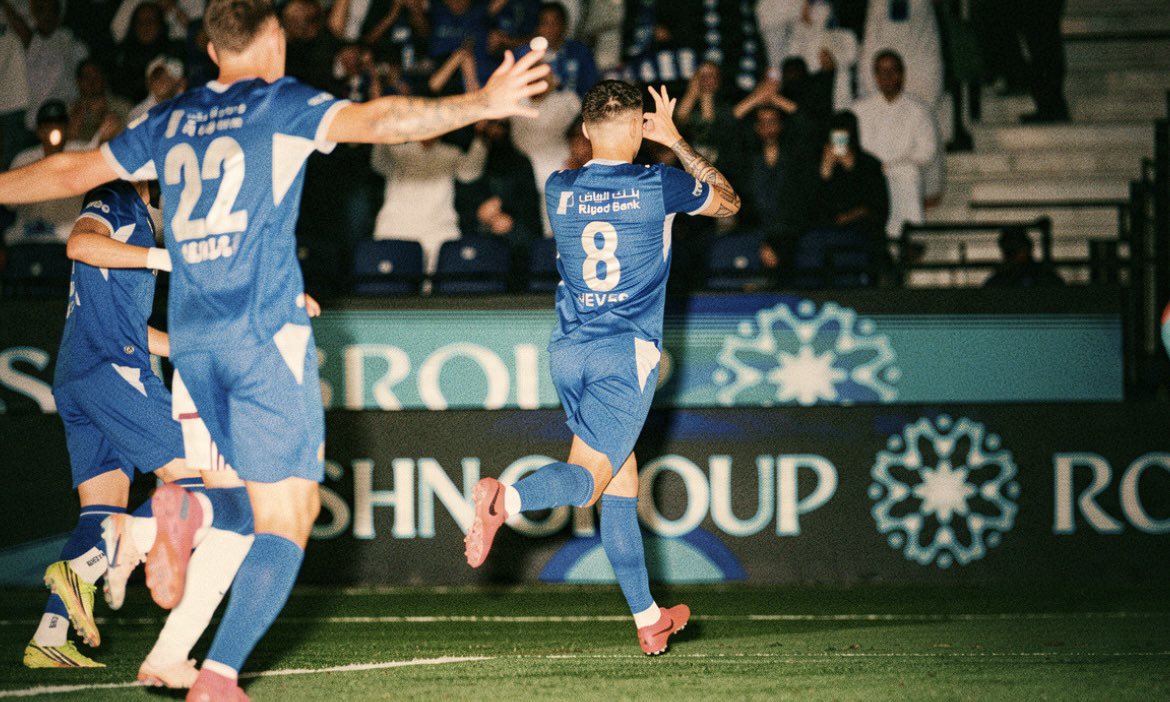 eiiix0ll's tweet photo. هل زانتّ الدُنيا بِغير هلالِ 💙 ؟ https://t.co/GkTn6rXUQH