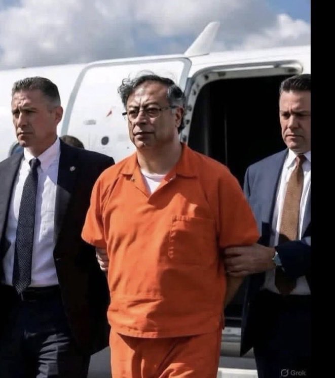 pubertogenes's tweet photo. @petrogustavo Jajajaja bobo hpta.
Despierte atembao https://t.co/wTfDRqy99Q