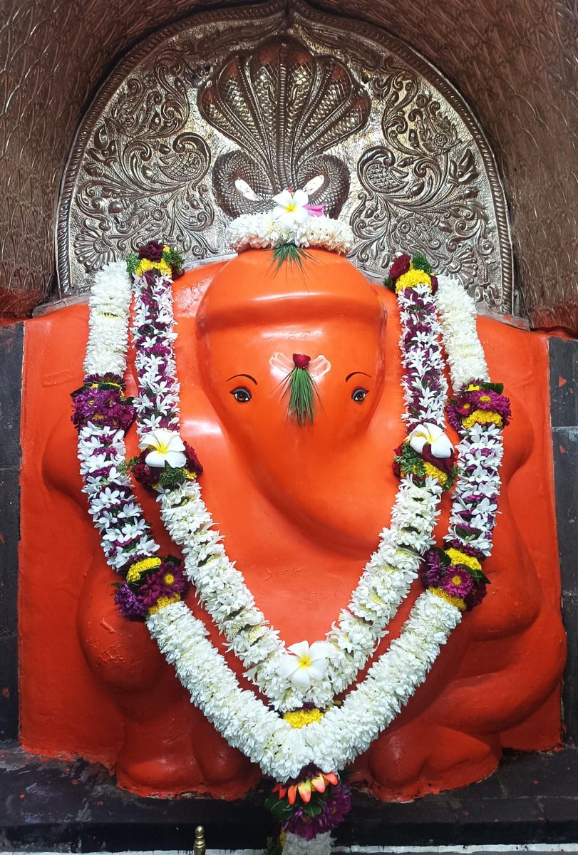lalitkathpalia's tweet photo. Pune's oldest, benevolent, compassionate  Parvati Nandan Ganeshkhind Lord Ganesha comes on Twitter for its devotees🙏

Blessings from  Ganesha today on 14th August '2026. 

 Aum Gam Ganpataye Namah🙏

 Ganpati Bappa Morya🙏 https://t.co/w5rPLtKXwv