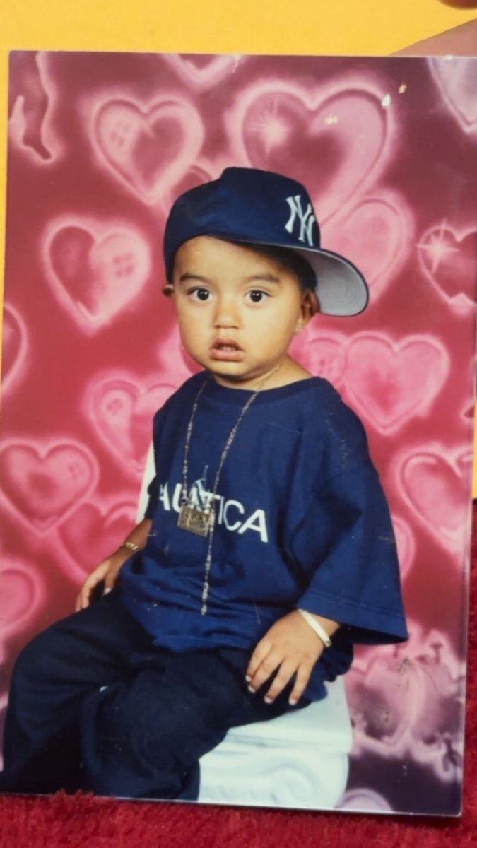 _888Juniorr's tweet photo. Lil Junior 🙄 https://t.co/qT1rUCnbGV
