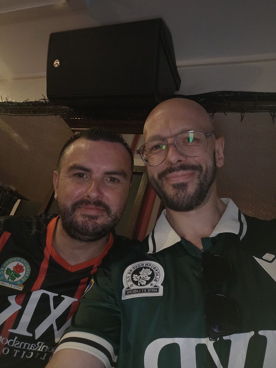 ItzThatGuyJay's tweet photo. COME ON BLACKBURN https://t.co/G7nnvjqLCR