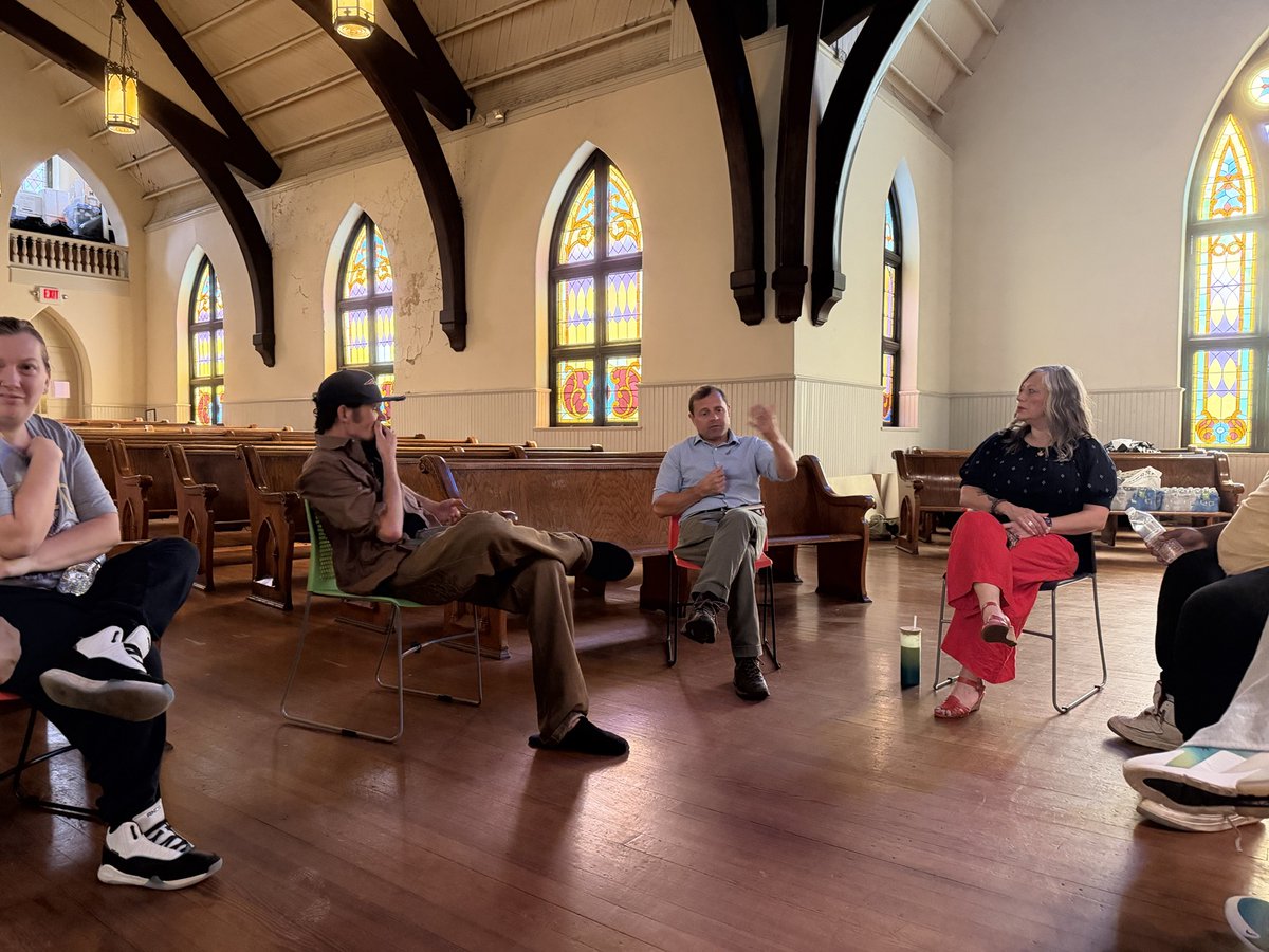 tomperriello's tweet photo. Housing is the answer to homelessness. I met with our neighbors at The Haven to talk about what works: a stable home and supportive services to stay healthy. This Republican Congress is cutting resources and adding red tape, making it harder for people to get back on their feet. https://t.co/ybJXKhdrnj