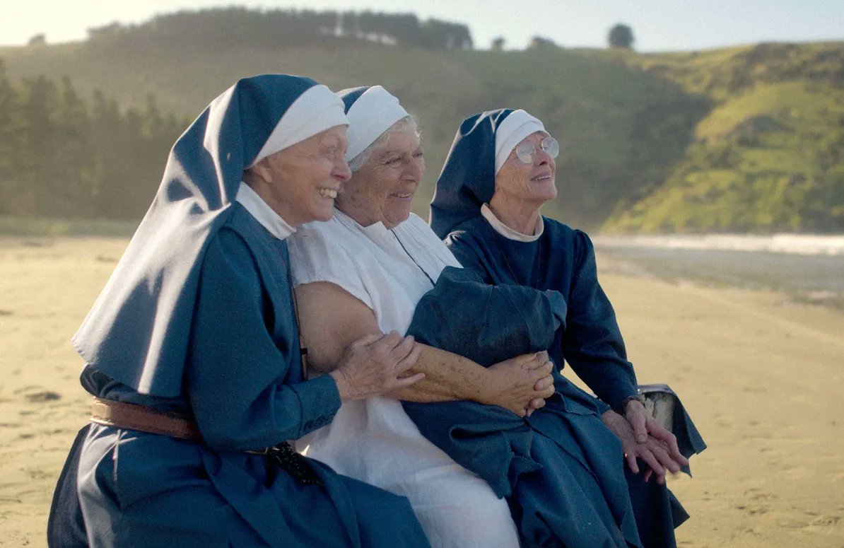 Filmaffinity's tweet photo. Las grandes Judy Davis, Jacki Weaver y Miriam Margoyles encabezan el reparto de #HolyDays, una alocada road movie que ha recibido impresiones diversas. Podéis consultarla aquí.
https://t.co/BdwF4AZDY8 https://t.co/aEDCk4rMeK