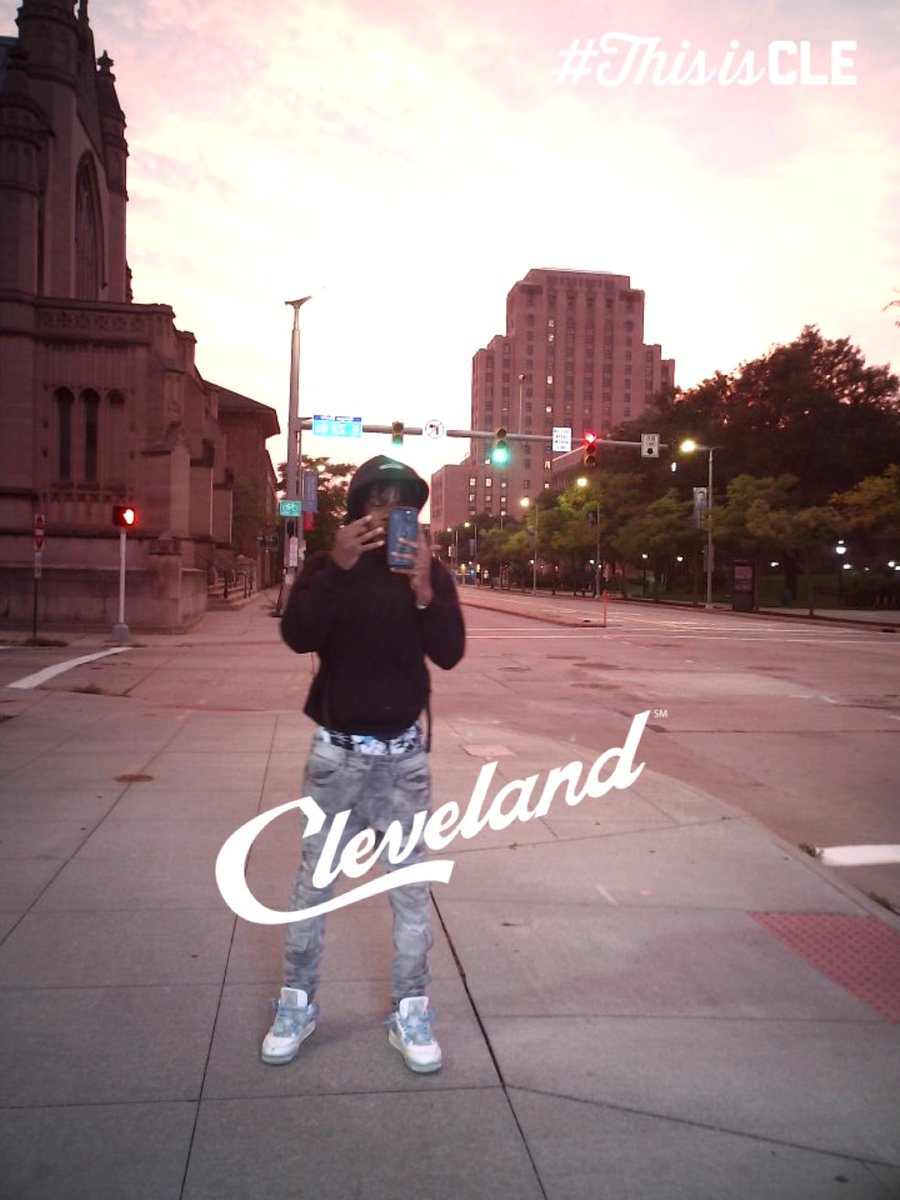 MaliYsl's tweet photo. Just checking in — good afternoon everyone #cle #cleveland https://t.co/9FulHcM40v