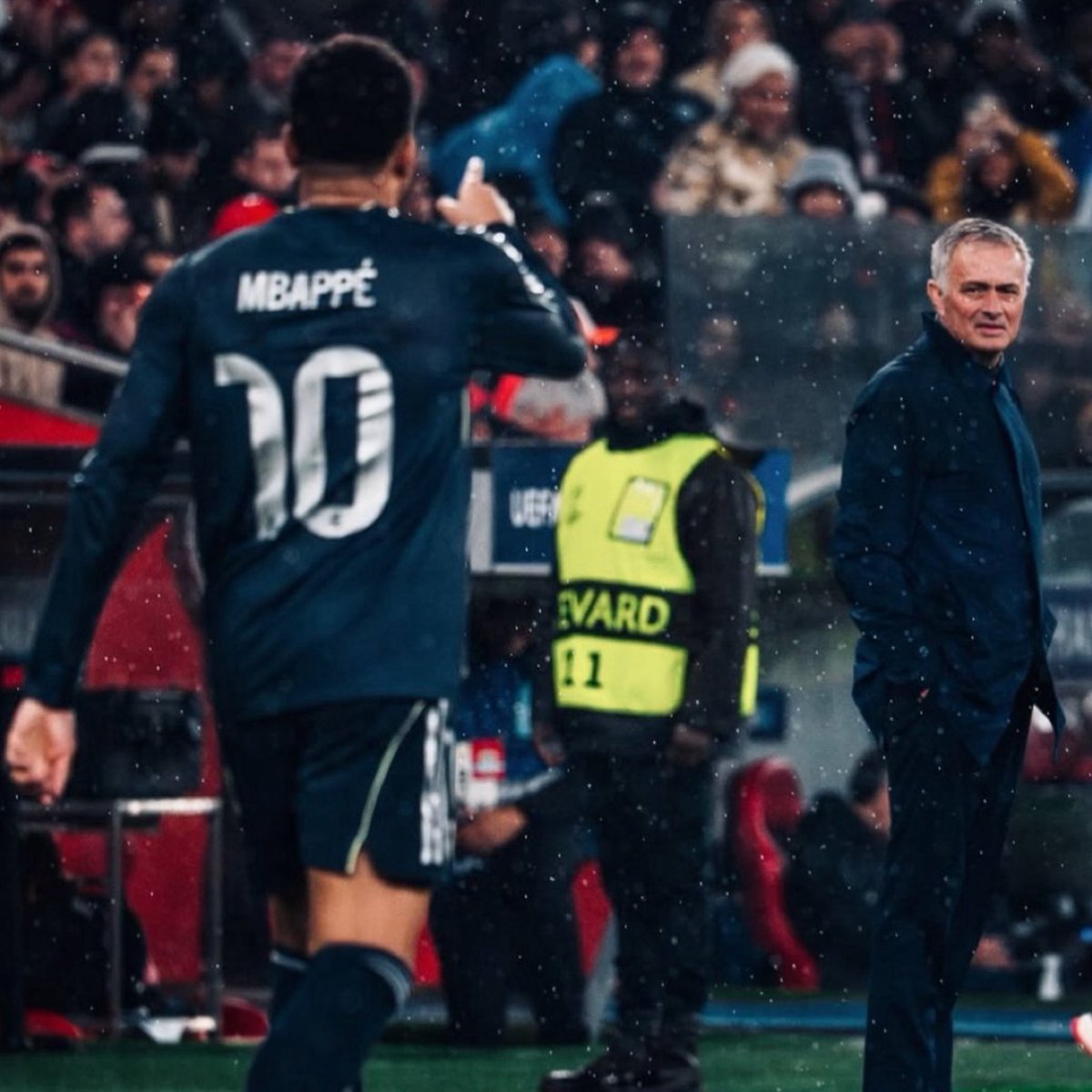 Kylian's tweet photo. 🚨🗣️ Kylian Mbappé on José Mourinho:

“Me and him talked a lot during the World Cup. He called and talked to me a lot.

Every one of us players is happy to have a coach like him, who knows where he's going. I’m excited for this project.” https://t.co/k4j8gNCZjd