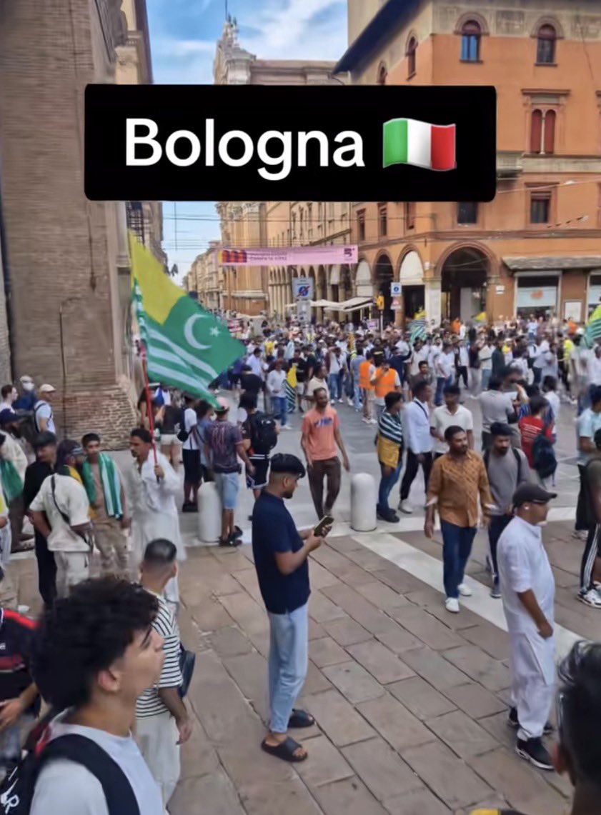 avila92796's tweet photo. Si può affermare, a questo punto, che Bologna rappresenta la capitale islamica in Italia. https://t.co/AmxSzavFuV