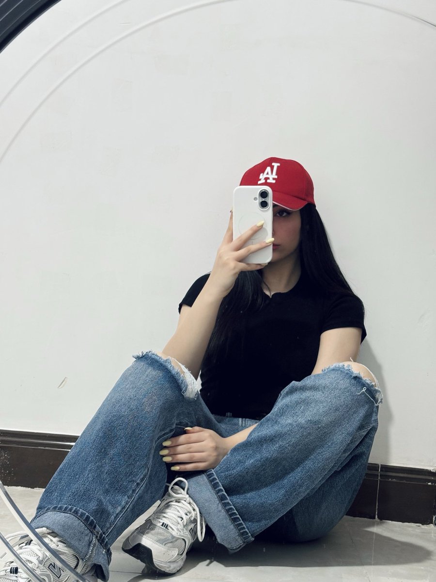 _imfttme's tweet photo. Mirror. https://t.co/Fd9nCfaUW6