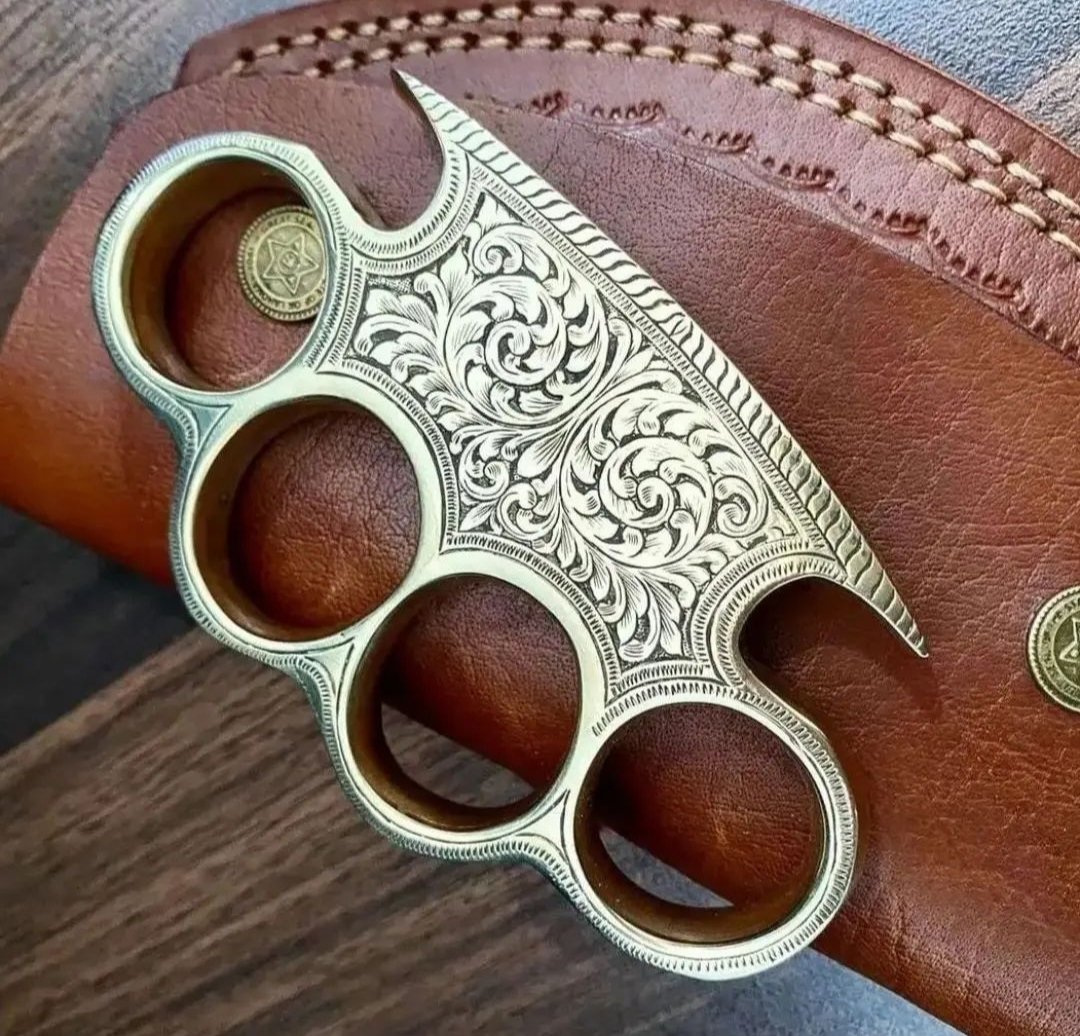 knivesmaker786's tweet photo. Who want to buy this self defense brass knuckle ❓
Interested people message me for order and shipping details... https://t.co/4XmSS2uf9R