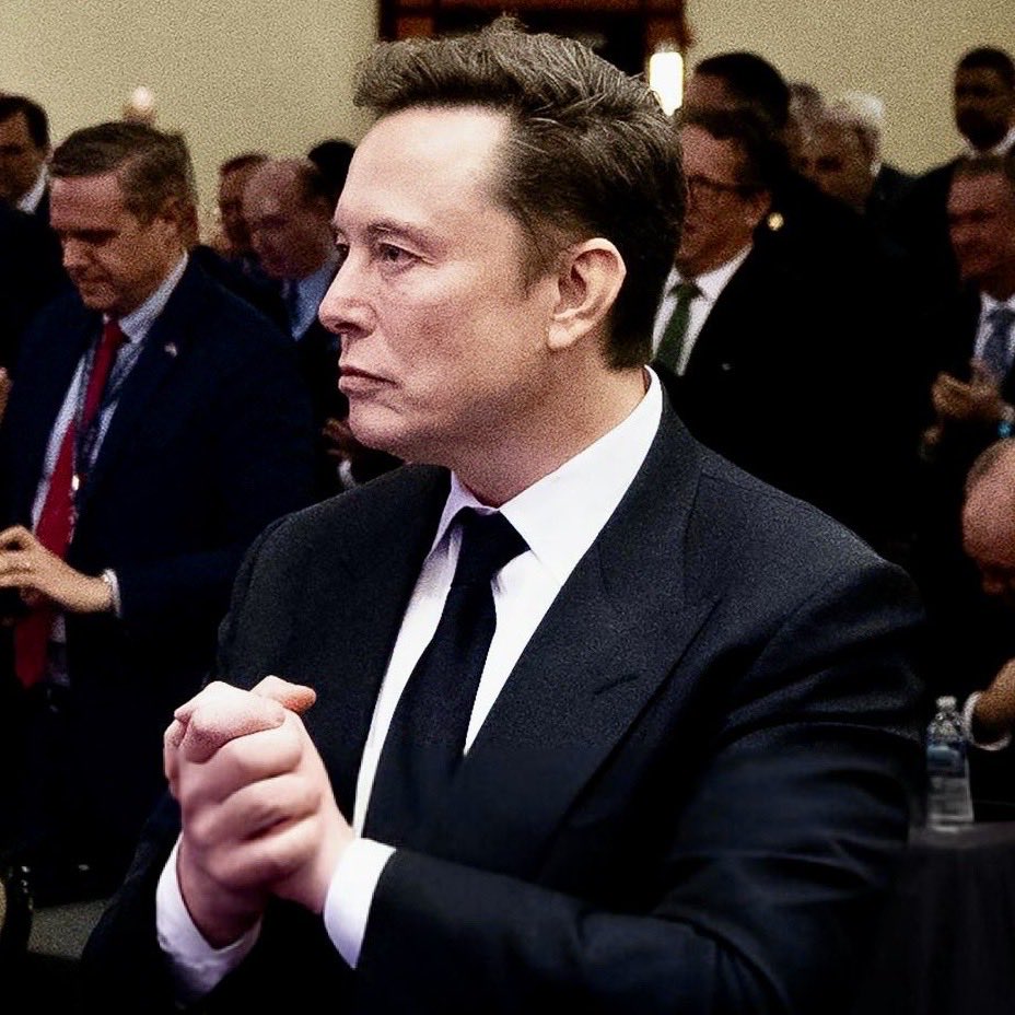 ElonReveeX64's tweet photo. Where was Elon Musk born?…👇🏻

A. 🇨🇦 Canada
B. 🇮🇹 Italy
C. 🇿🇦 South Africa
D. 🇺🇸 United States https://t.co/xLtW0yirAq