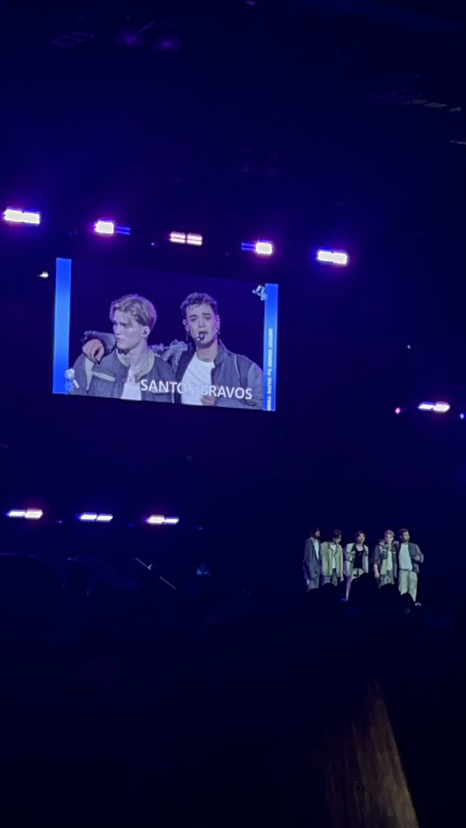 oceansofaqua's tweet photo. my shitty camera quality but they still slay https://t.co/ViHE44LAgT