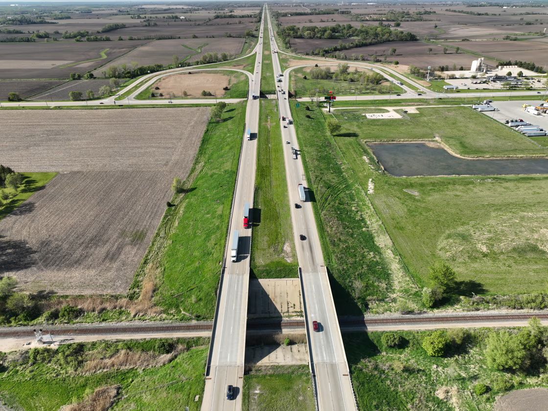 RebuildI39's tweet photo. TRAFFIC ALERT! Repairs to I-39 bridges over the CPKC Railroad (foreground) and Illinois 72 (background) will begin August 18th. One lane will be closed in each direction on I-39 and there will be some daytime closures on Illinois 72. Visit https://t.co/YYUhtbMsVL for more info. https://t.co/OKpMq9OSWx