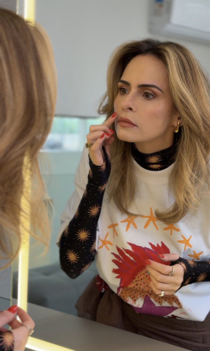 anapaularenault's tweet photo. ANA PAULA NO SP2B 

Vocês não existem!🧙‍♀️ Daqui a pouco, estarei no palco do SP2B junto com empreendedores e suas histórias incríveis. Será um painel muito especial!❤️ https://t.co/368C25qjuX