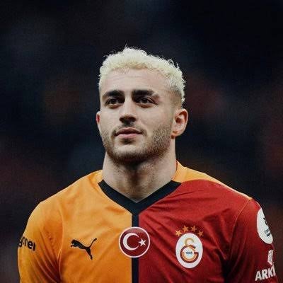 Tott_ii10's tweet photo. @GalatasaraySK Barış Alper bu oyun  ile bölgesel amatör de bile ilk 11 e giremez...

#GSvÇFK #HEDEF27 Rams park Okan penaltı Osimhen Çorum sanchez sallai sara sane yunus https://t.co/ECh661wy8M