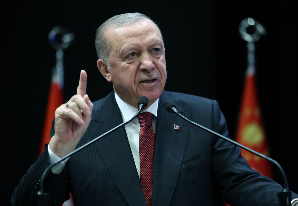 ww3mediaa's tweet photo. 🔴 Cumhurbaşkanı Erdoğan:

"Tayyip Erdoğan olarak, siyasette 50 yılı geride bıraktım.

Allah ömür ve sağlık verirse, daha nice yıllar Türkiye'ye hizmet mücadelesi içinde olacağım" https://t.co/VBgRiQ78sh