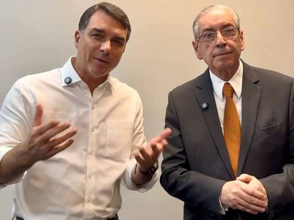 HPfmpt's tweet photo. @JeffreyChiquini Isso mesmo precisamos de gente  nova  .. https://t.co/4VynV50sux