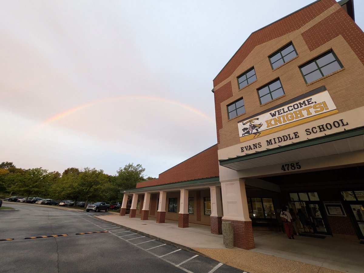 ccsdga's tweet photo. β¨ They say there is a pot of gold at the end of every rainbow... and this week, it was found right here in CCSD! We are grateful to be one of the best places to learn and work. Happy
#ThePromiseOfCCSD #CCSDProud #HappyFriday πβ¨
#ThePromiseOfCCSD β¨ https://t.co/QO7xbw8rlp