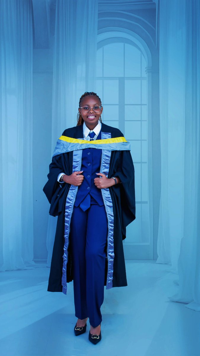 _mWangechi's tweet photo. ❤️🫶🏽God did!🎓✨
Felt so pretty today🥹 https://t.co/0VfAW6kRkU