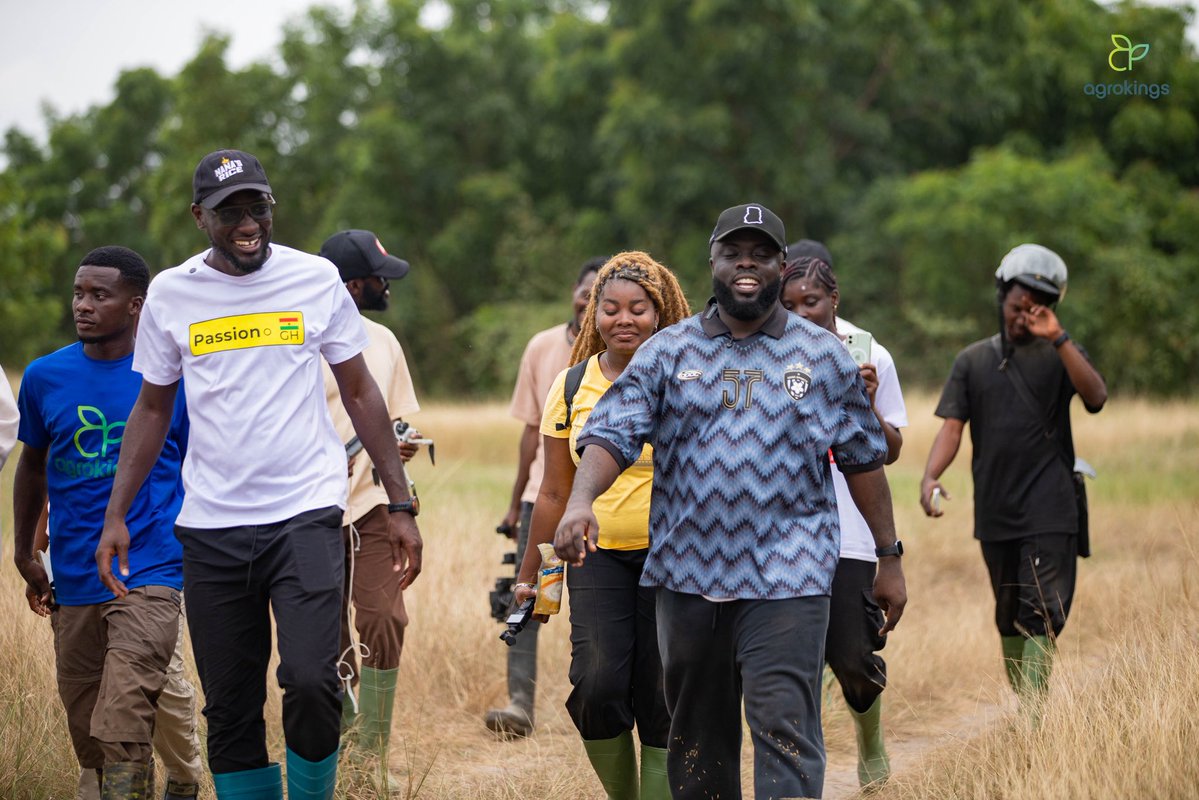 kwadwosheldon's tweet photo. On a new episode of ‘Inquisitive Sheldon,’ Sheldon visits @agrokings, the producers of @nanasrice and owners of the biggest rice farm in Ghana. 🇬🇭🌾

We go behind the scenes to explore the entire journey of locally produced rice—from the vast fields where it’s grown and harvested to processing, packaging, and eventually making its way onto our tables.

It’s an inside look at the scale, technology, people and hard work behind Ghanaian rice production—and the incredible potential of agriculture in Ghana.

New episode dropping soon! 🌾🍚🇬🇭