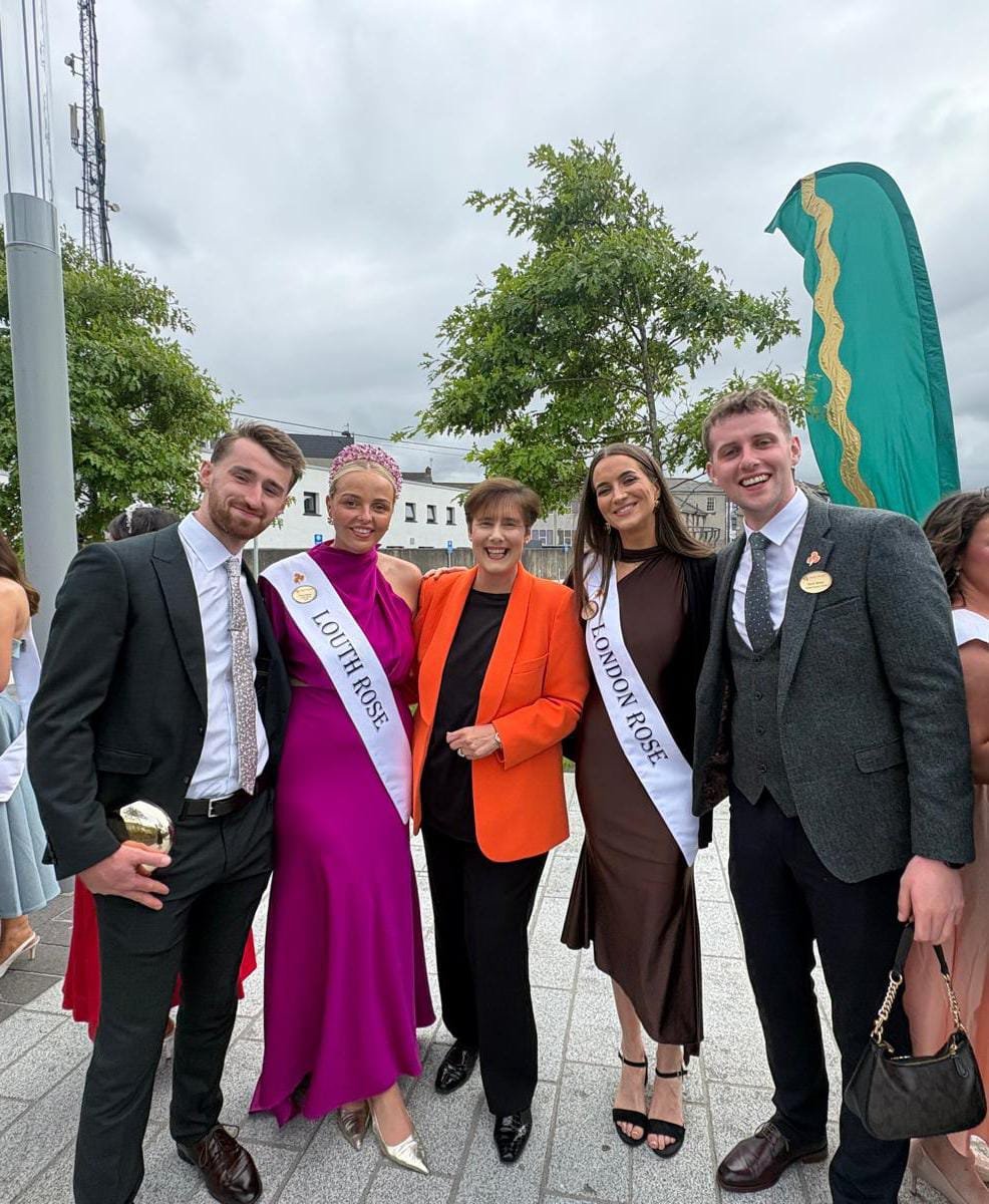 NormaFoleyTD1's tweet photo. Roses, Escorts, Rose Buds and Buddies.... @RoseofTralee_ International Festival 2026 In Full Swing At The Island Of Geese! 🌹💕🌹 https://t.co/FukbN9FrO1