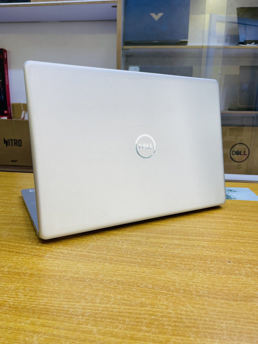 ChefDrStrange1's tweet photo. Dell inspiron 5593 core i5 10th gen 8gb (upgradeable) ram 256gb ssd (takes both hdd and ssd)  15.6 inches touchscreen display.  5hrs battery 

State  9/10

155,000xaf. 

653080403 https://t.co/ciAnmKW9QD