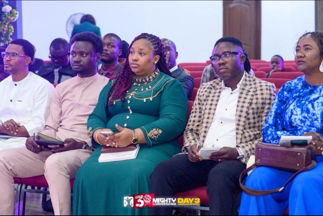 pst_oladele's tweet photo. Went to honour Rev. Albert Oduwole at the celebration of their 30th Ministry anniversary yesterday https://t.co/LuZW3jNtcA