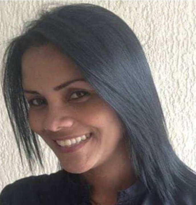 carlaangola tweet picture