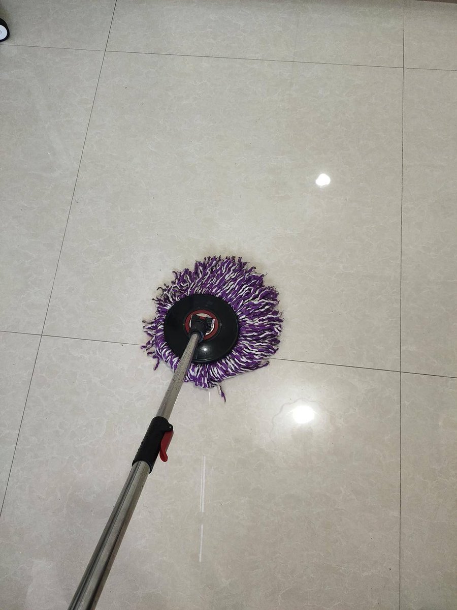 Vjack63752955's tweet photo. Spilled cereal on the floor + 5 minutes of mopping = my tiny win of the day https://t.co/OE0I1wapRq