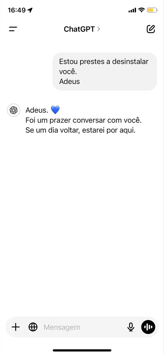 HedaStein's tweet photo. @AhhMineirinha O meu me odeia. https://t.co/oa8tttOzc2