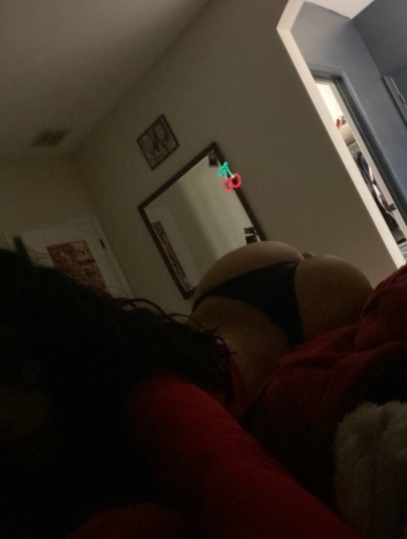 PrincessVdiaz's tweet photo. Is this enough to get me to 1k followers? 

#content https://t.co/DFTPzat3vs