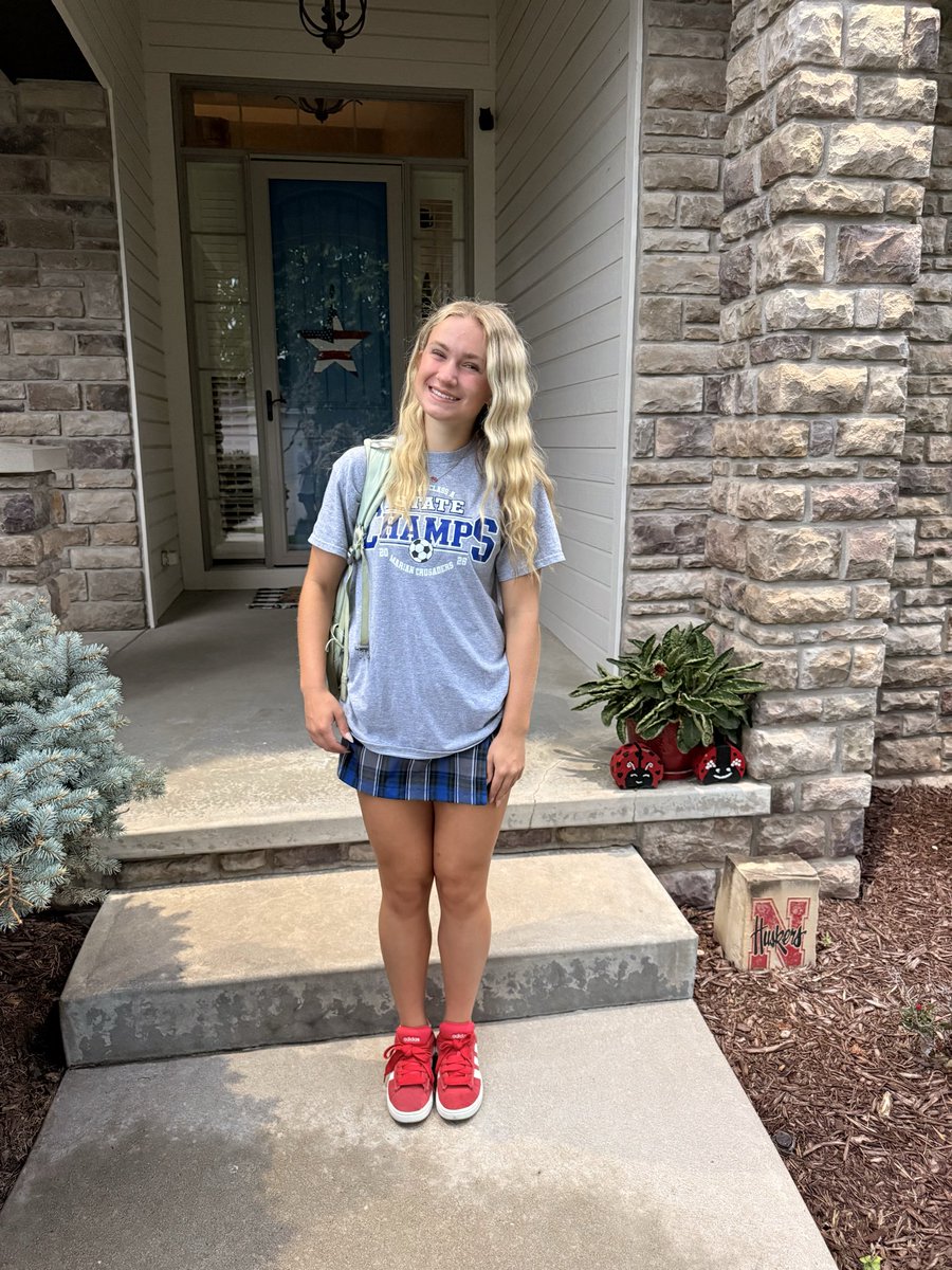 bristolpov2028's tweet photo. First day of junior year @OmahaMarian and I received two broadcasting awards! 💙🖤 https://t.co/XjbCGPOWQ9