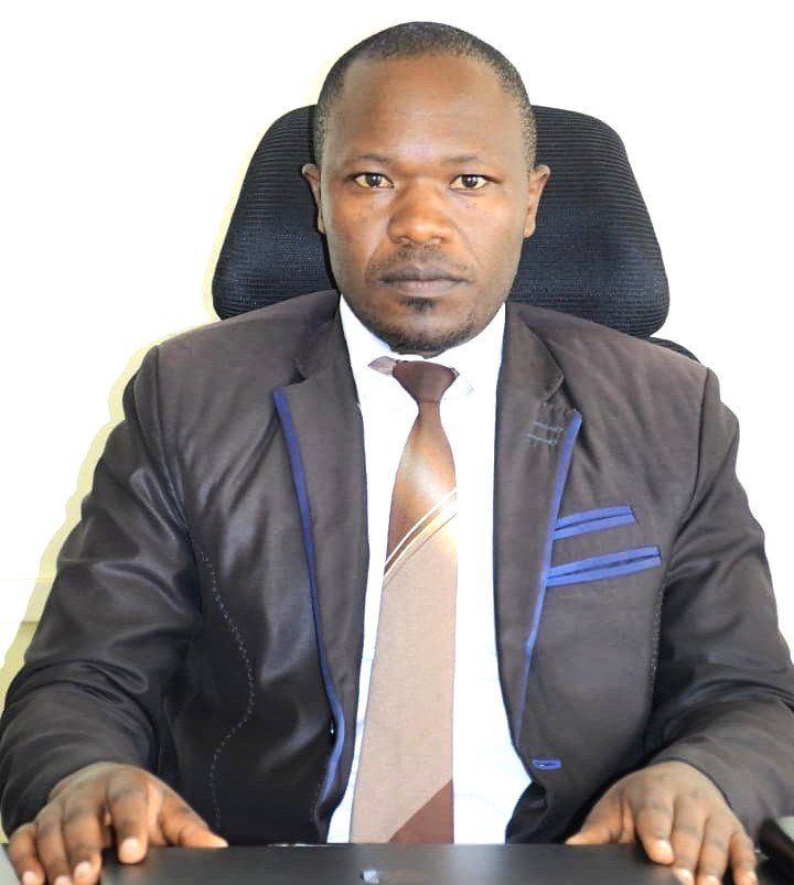 MinCoMedia's tweet photo. Le Ministère de la Communication et des Médias a appris avec consternation le décès  de l’Inspecteur général du ministère, Monsieur Silas Nimbona, survenu dans la soirée de ce vendredi 14 août 2026, à la suite d’un accident de roulage. Le Ministère adresse ses sincères condoléances à sa famille biologique ainsi qu’à tous ceux qui l’ont connu au cours de son parcours professionnel au service de la Nation. Que le seigneur l’accueille dans son royaume.