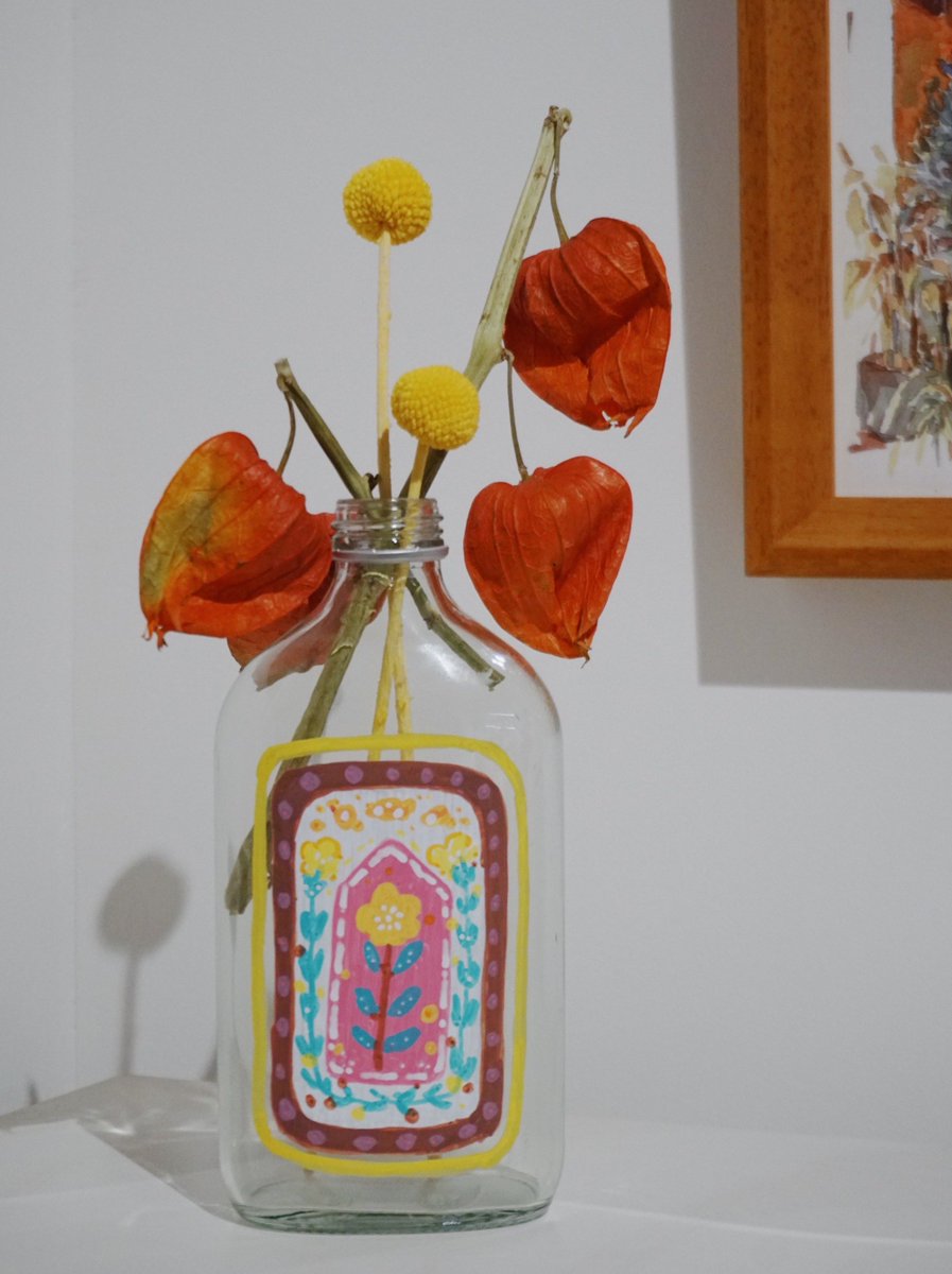 SkRefajul2's tweet photo. Turn old glass jars into cute pencil holders with a bit of paint! Quick, eco-friendly home upgrade ， https://t.co/g9qeELAx9e