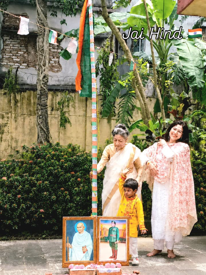 nartim12's tweet photo. This special memory of my incredible mother on Independence Day will stay with me forever 🙏🇮🇳✨✨✨ Jai Hind 🇮🇳 https://t.co/Y8winGVu8V