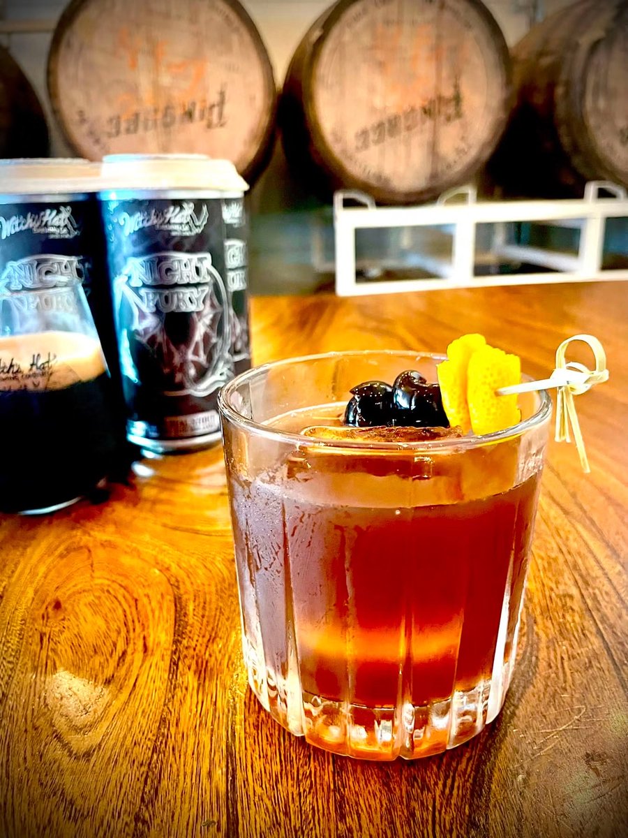 Witchshatbrew's tweet photo. Night Fury Old Fashioned 🥃🍊🍒
100 proof Mote’ bourbon house-made Night Fury imperial stout reduction, Angostura bitters, orange peel and Luxardo cherries https://t.co/GKlUsnmWKX