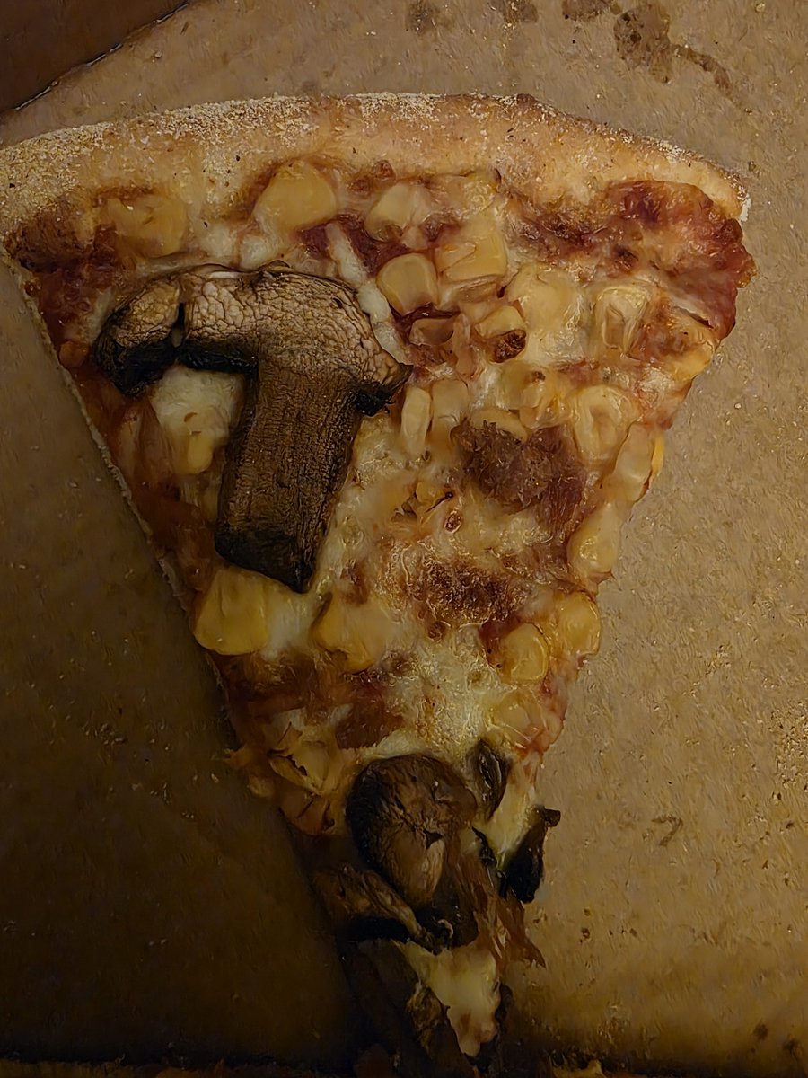 999pod's tweet photo. @Dominos_UK this is very poor! Ordered create your own with toppings of double mushroom, tuna and sweetcorn . . . . . . Hardly any tuna and mushrooms, very disappointing. https://t.co/k6fjOhznSB