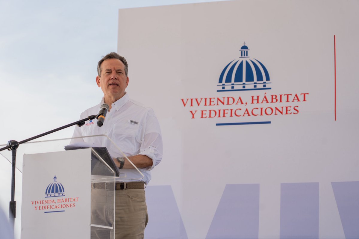 itobisono's tweet photo. Hemos dado un nuevo paso concreto en el compromiso del presidente @luisabinader con la transformación del sistema penitenciario dominicano. Con el inicio de este nuevo Centro de Corrección y Rehabilitación en Neiba, ya son nueve los centros que avanzamos en este año, acercándonos cada vez más a la meta trazada.

Desde el @mivhed_rd seguimos construyendo la infraestructura que necesita este nuevo modelo: espacios de seguridad y orden, pero también de educación, formación, trabajo y rehabilitación, porque transformar el sistema también significa crear mejores oportunidades para quienes deberán regresar a la sociedad.