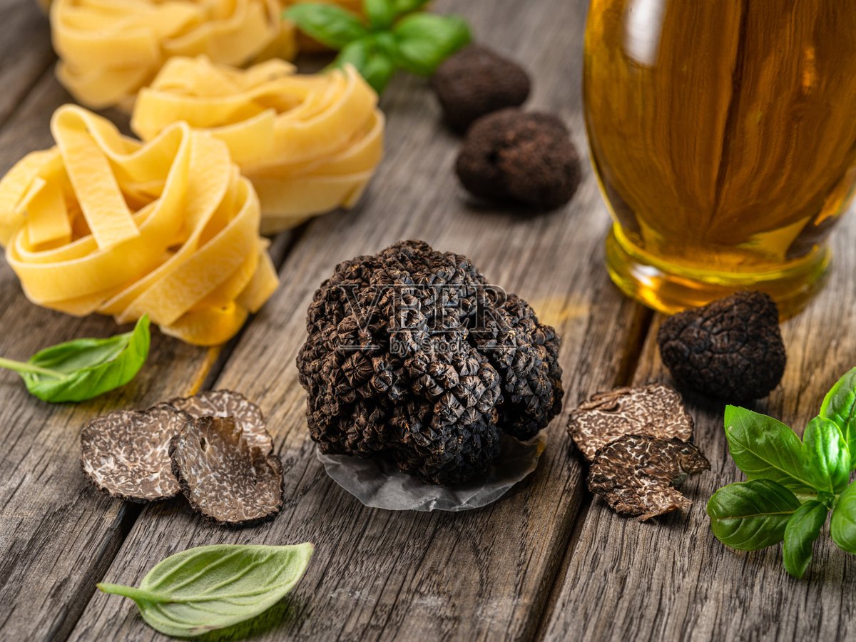 lindacrawdad's tweet photo. Just discovered the hidden gem in downtown! The truffle mushroom pasta here is beyond amazing—creamy, truffle-kissed perfection that I’ll be coming back for again and again. https://t.co/RJsLrvF8yf