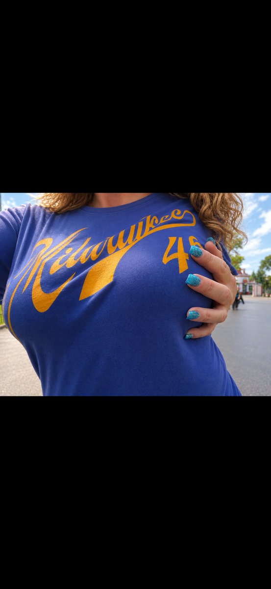 SavannahSu82705's tweet photo. Treat Your Favorite Companion A Beer Virtually Today & If It's Me I'll Go Take A Private Fun Pic Just For You!!🔥💙🔥
DM Or Email Me For More Details!
DM's Open Now!💌
Email In My Bio!✨✨✨
#GreatFun #HappyHour #ThankYou🍻💋💋💋 https://t.co/MiJGka2VIN