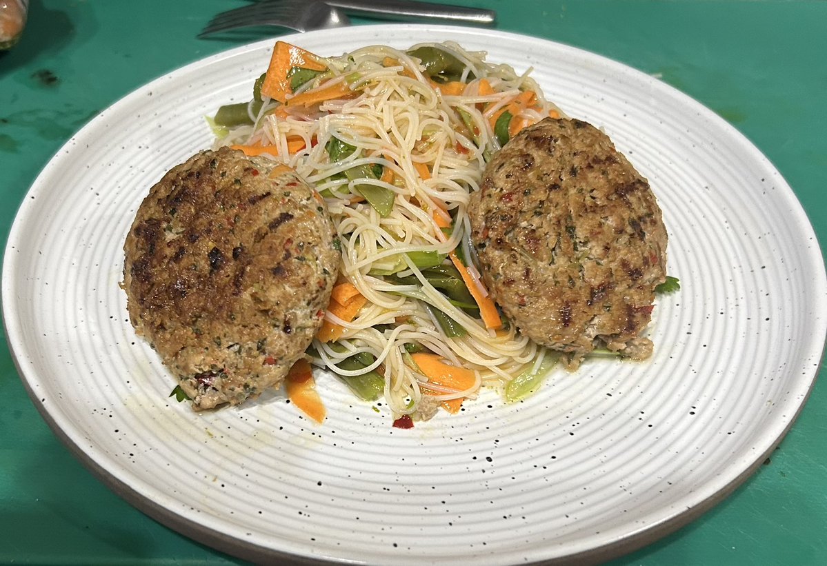 SysAdLee's tweet photo. Another stunning taste explosion made by my @Emjay1812 this evening.  A noodle salad served with lemongrass pork patties, so fresh and tasty xxxx https://t.co/H12LNQ4v7U