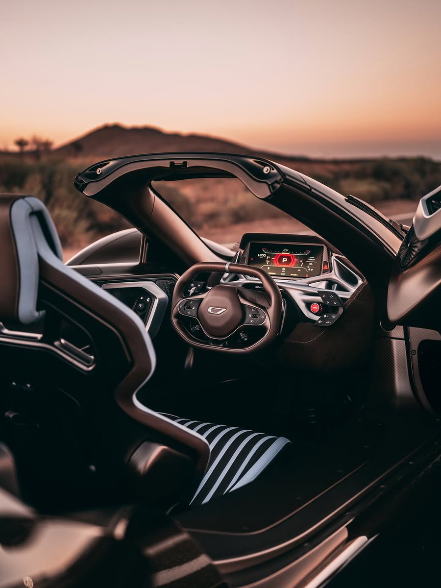 mascdaily's tweet photo. Czinger 21C 🏎️ 🌅 https://t.co/5GYy22lq6i