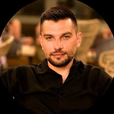 vlkaltn's tweet photo. #YeniProfilResmi https://t.co/D74FgpEZgW
