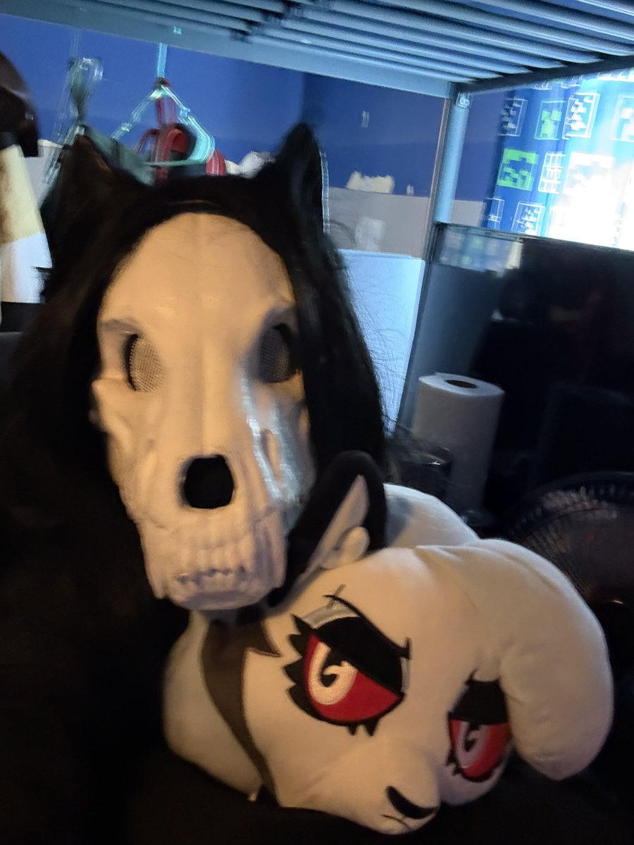 MaLoona09's tweet photo. She likes that Loona plush ❤️ https://t.co/fRUcTW9Hwm