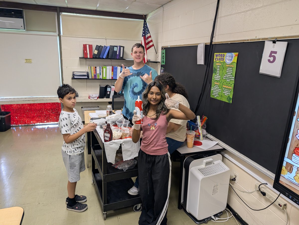 mpbaiocco's tweet photo. Big smiles all around for Ice Cream Friday!🍦The perfect treat to celebrate our amazing students at @ccsdschools Birchwood’s End of Year summer program. So proud of everyone’s hard work this summer! #BirchwoodPride #IceCreamFriday #SummerLearning https://t.co/k2QVgoOAkU