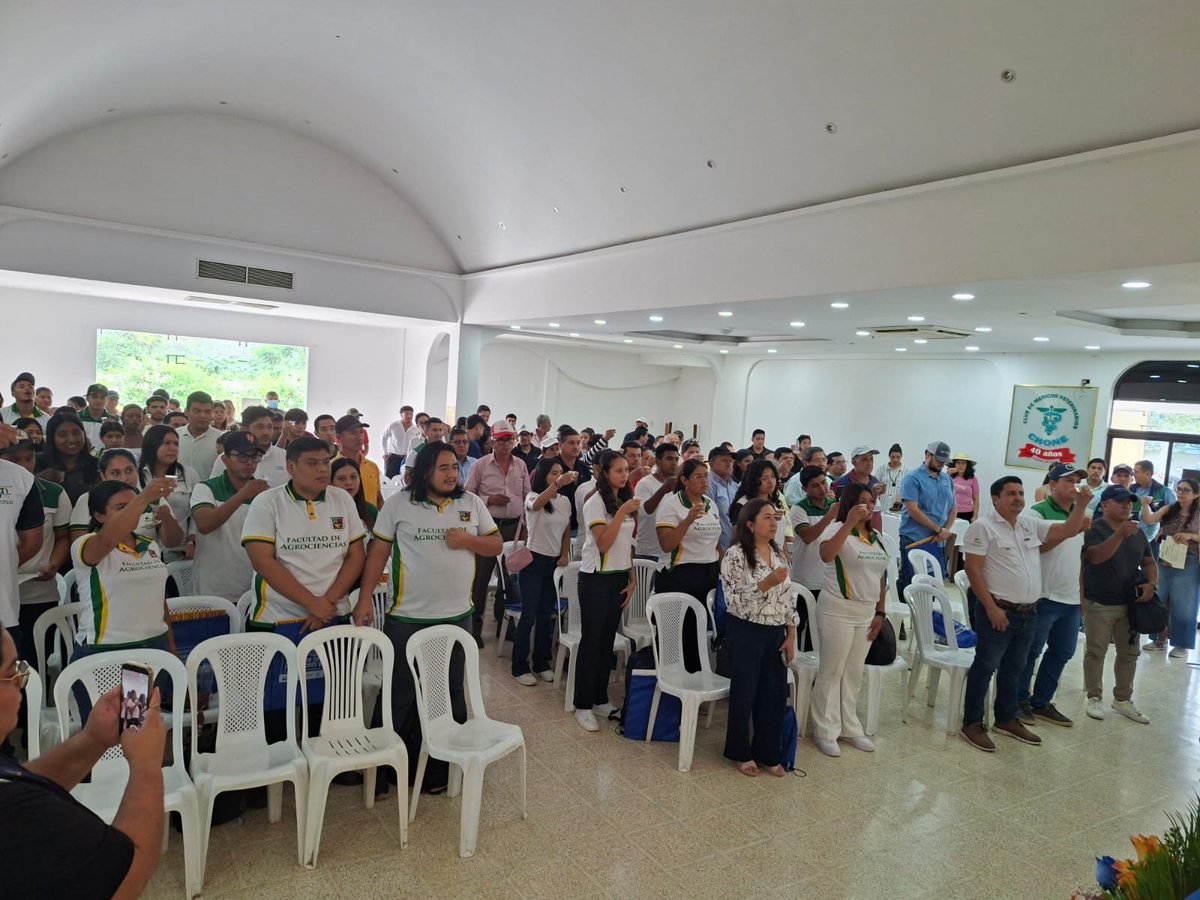 AgrocalidadZ4's tweet photo. 🌱 | #AgrocalidadCapacita

En #Manabí participamos en el foro sobre la aplicación del Reglamento EUDR, trazabilidad y uso del sistema GUIA en la cadena de valor del cacao. 

Fortalecemos conocimiento y capacidades para una gestión eficiente.

#ProtegemosElAgroEcuatoriano 💪 https://t.co/SQmpSPgswG