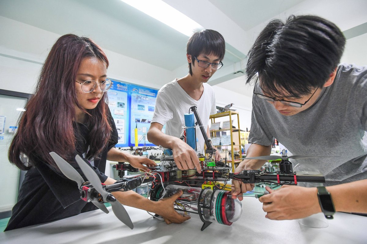 shiokamusu's tweet photo. [Our Tech Club’s DIY Robotics Workshop is this Saturday at 2 PM! Learn to build mini robots, get hands-on guidance, and meet fellow tech lovers. Sign up via the link in bio—spots are limited!]， https://t.co/ngxdkNdQrj