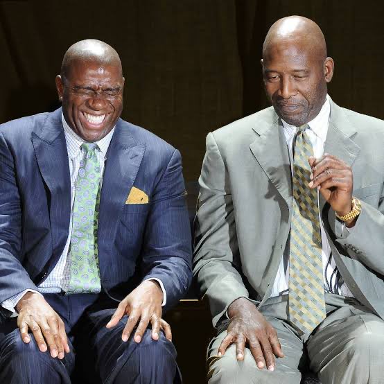 JamesWorthy42's tweet photo. Happy Birthday Magic! If I’m starting a team - @MagicJohnson is my first pick! Leader &amp; Winner 🏆 💜💛 https://t.co/nhEO3Wf6Yu