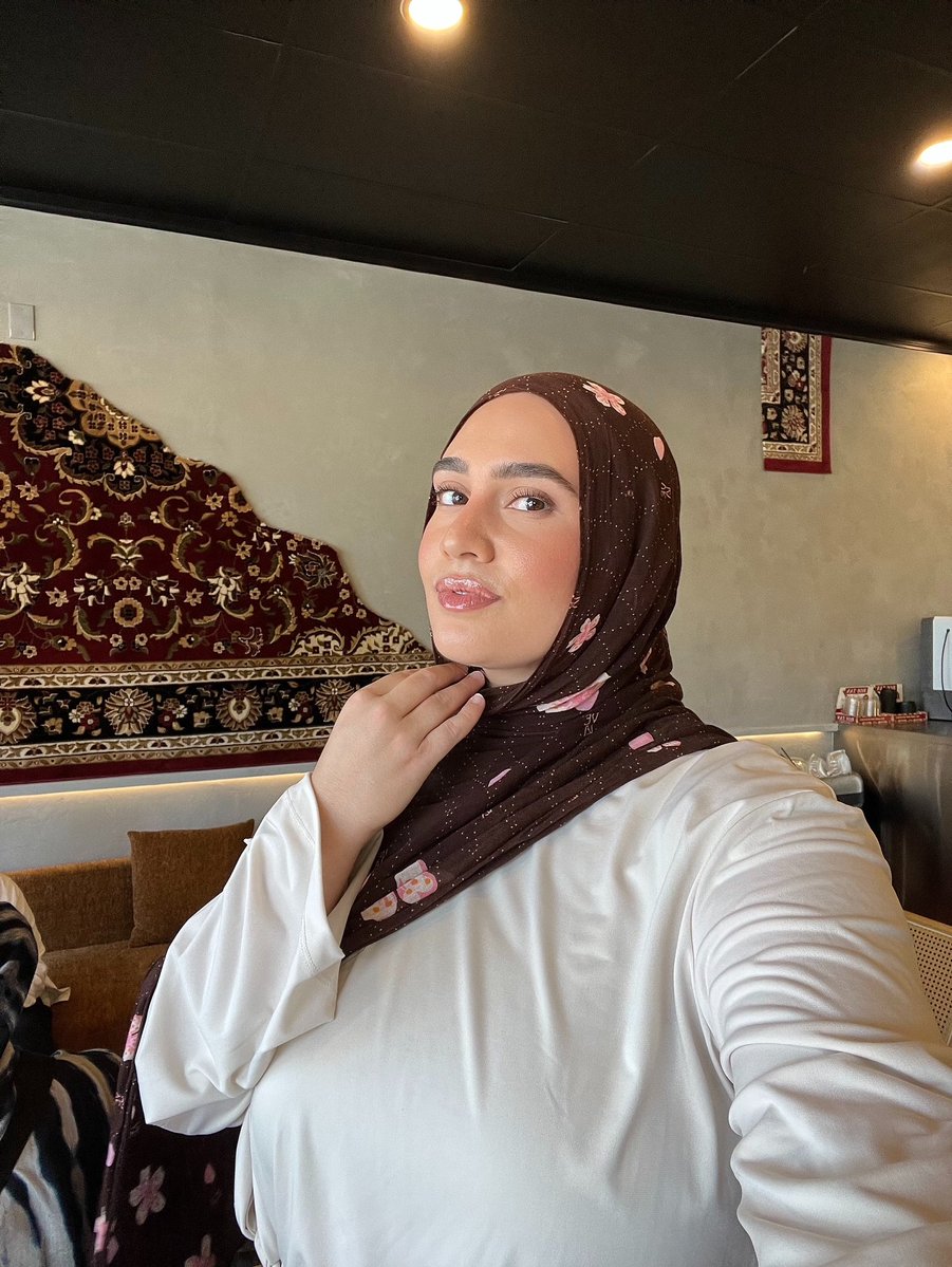 sumayyahrania's tweet photo. ✨ Modesty is beautiful, but a heart filled with gratitude to Allah is even more beautiful. 🤍 May Allah bless us with peace, confidence, and a life full of barakah. Alhamdulillah always. 🤲🏽

#Alhamdulillah #Muslimah #Modesty #Hijab #Islam https://t.co/STEK0vnD8N