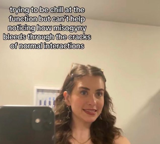 WhereAmIsis tweet picture
