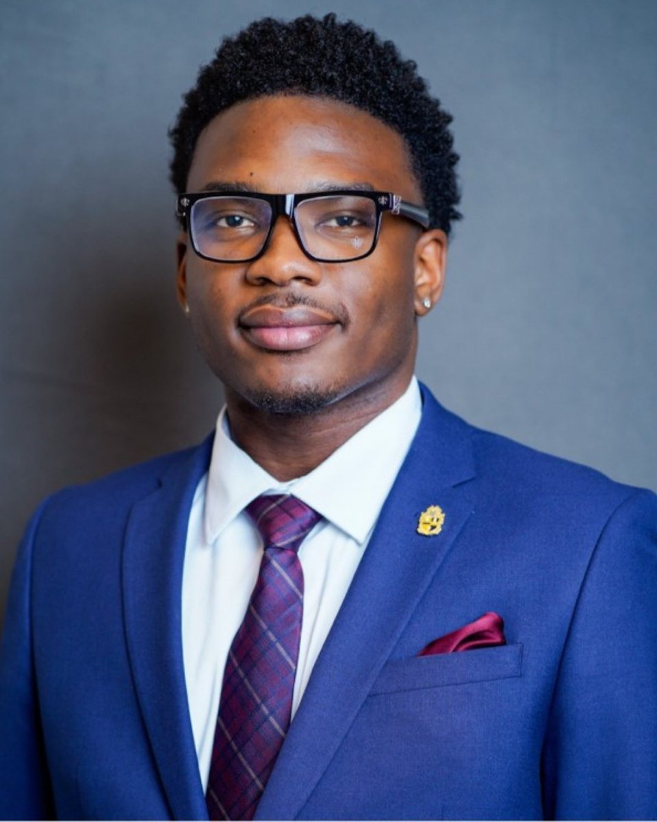 tmcf_hbcu's tweet photo. After paying for college out-of-pocket, first-gen Fayetteville State grad Adejuwon Balogun received his first-ever scholarship through @tmcf_hbcu and Vanguard, paving his way to a tech degree! ๐
๐ Read his story: https://t.co/7atEyvyzQC #TMCFImpact #TMCFScholar #Vanguard #HBCU https://t.co/JsjSd3k4qh